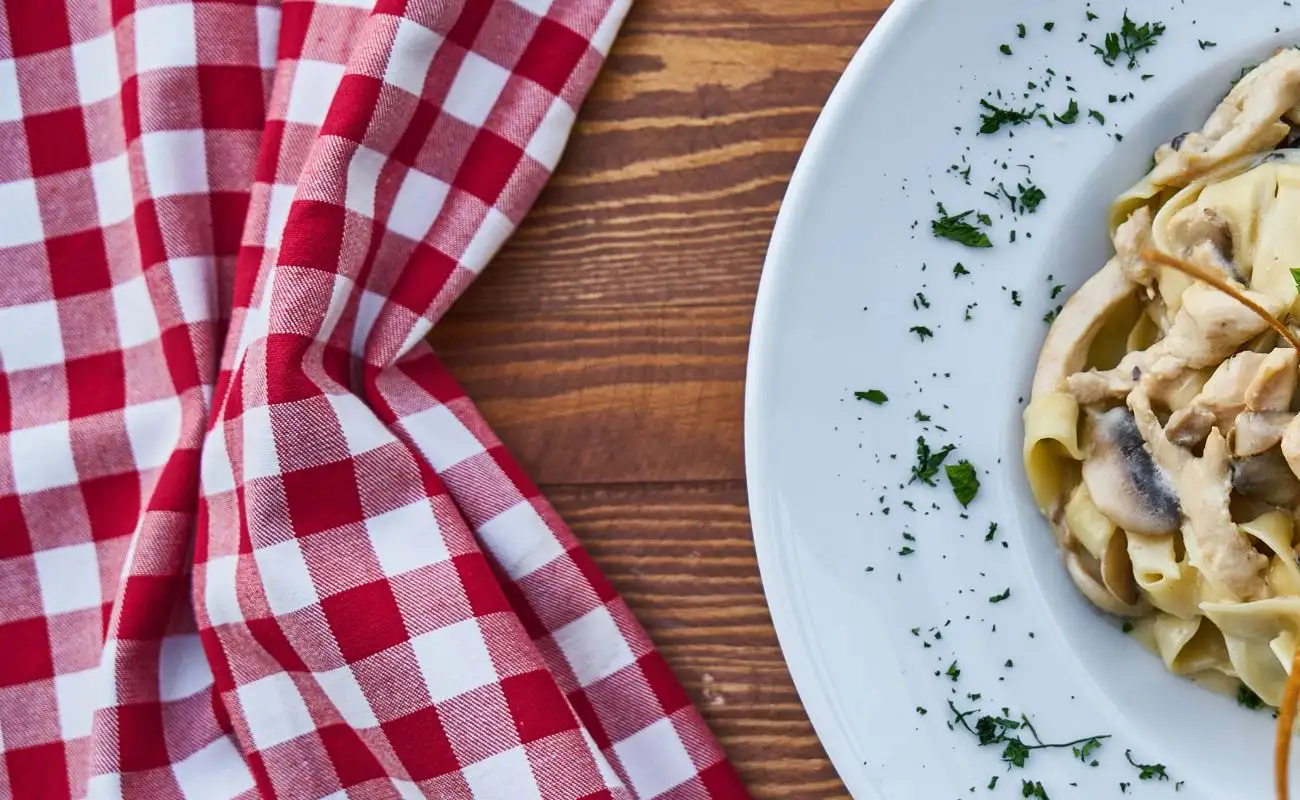 Ristorante con camere ad Issogne: criteri per scegliere bene (caso Al Maniero)