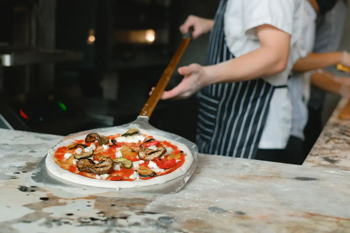 Pizzeria da asporto a Lipari: guida pratica per ordinare e ritirare senza stress