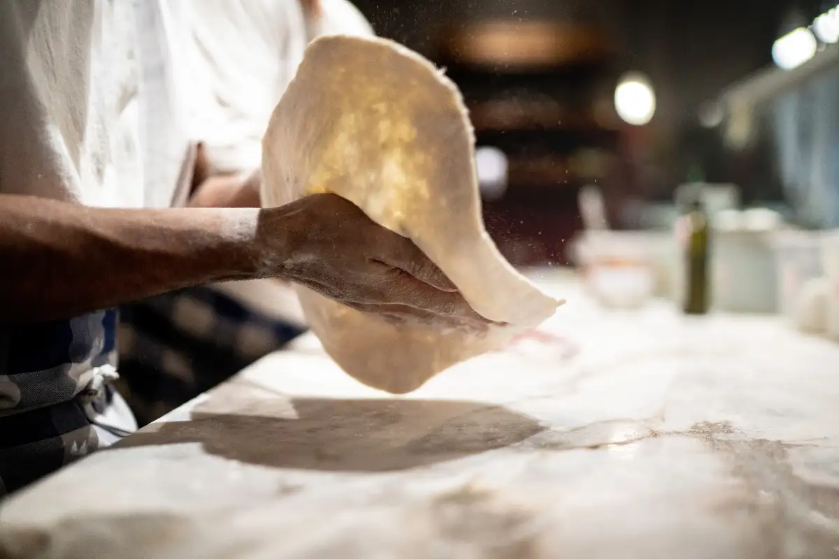 Pizza napoletana contemporanea a Siano: guida pratica di Blu Parthenope