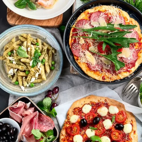 Ristorante tipico con tavoli esterni a San Gimignano: guida alla sosta perfetta sulla Francigena