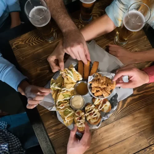 Aperitivi vista lago a Dervio: guida pratica con Le Vele come riferimento locale