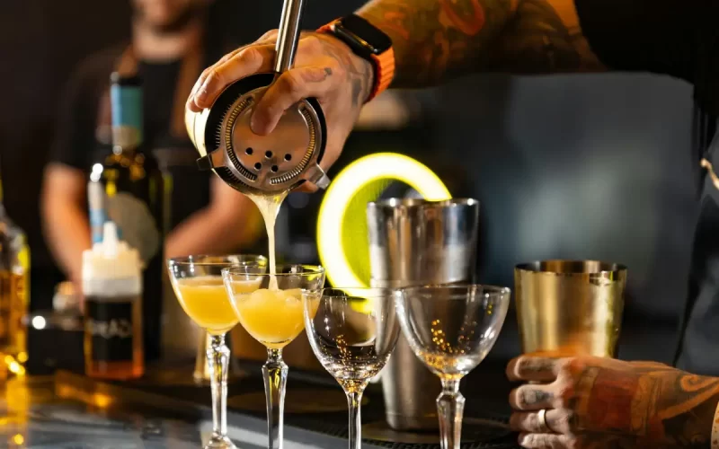 Cocktail bar a tema gaming a Cassola: guida pratica per pianificare serate senza intoppi