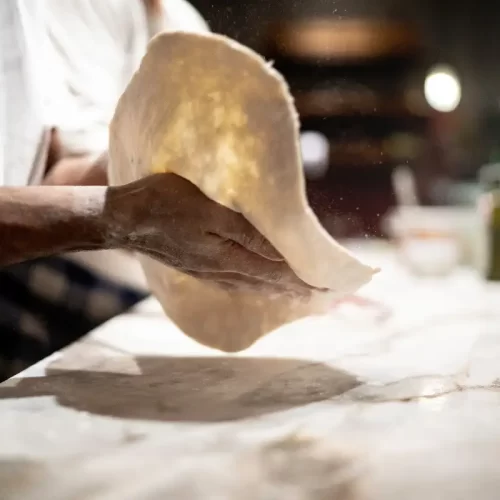 Pizza napoletana contemporanea a Siano: guida pratica di Blu Parthenope